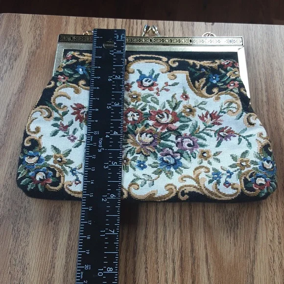 COPY - Tapestry purse - Picture 10 of 12